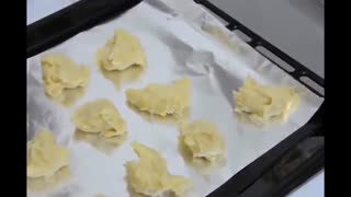 طرز تهیه نان خامه ای