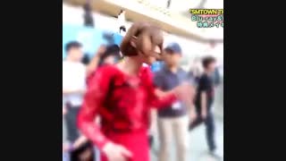 ژست لیدر SUHO با لباس دخملونش