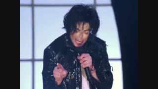 اجرای beat it مایکل جکسون در سی امین سالگرد فعالیت هنری