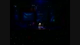 مایکل جکسون برای الیزابت تیلور آواز می‌خواند (زنده)