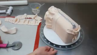 کیک به شکل کیف