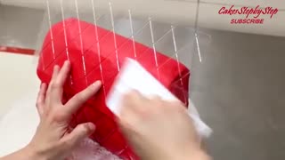 کیک کیف قرمز