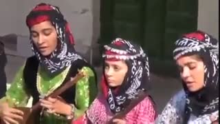 همنوازی زیبا و دیدنی گروه تنبورنوازان مستور - جشن مهرگان