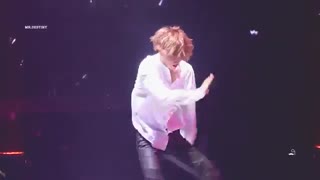 EXO'luXion_-_Baby_don't_cry_KAI