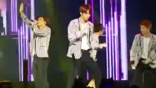 exo  in Singapore - Love Me Right