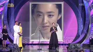 جانگ هیوک در مراسم سریال KBS 2015