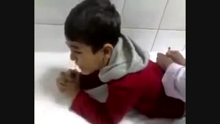 بیچاره از آمپول میترسه