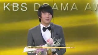 بهترین بازیگر مرد مراسم اهدای جوایز سریال KBS 2010