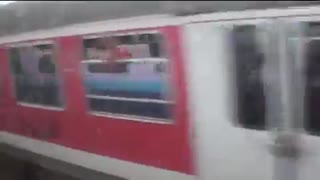 اتود برای تیتراژ افتتاحیه فیلم " چگونه فیلمنامه نویس نشدم "