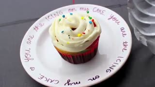 ❤گیفت و دسرهای  تولد