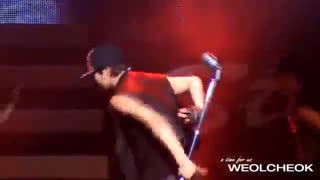 یونگ سنگ آهنگlove songاز بی رین رواجرامی کنه