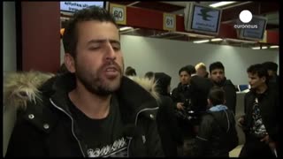 تلاش جمعی از پناهجویان عراقی برای بازگشت از آلمان