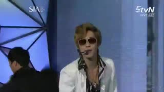 اجرای do you like that و lucky guy ازkim hyun joong