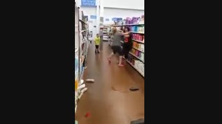 دعوای دو زن در فروشگاه