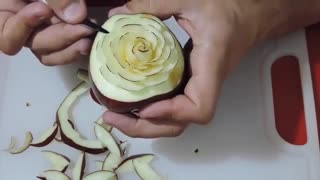 حکاکی میوه آرایی - گل با سیب