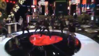 ...Kpop Boyband Dance battle (FT. 2PM, Big Bang