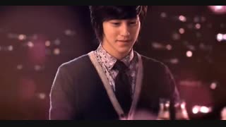 تبلیغ کیم سانگ بوم ودخترامریکایی(عشق خودمممممممممه این بشرررررررررررررررر)