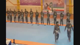 حرکات نمایشی دفاع شخصی