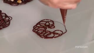 آبنبات شکلاتی توری