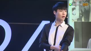 !!!!EXO Lay Ordering Coffee for his fan