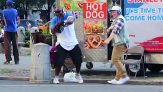 واکنش مردم نسبت به شنیدن آهنگ های مایکل جکسون