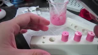 درست کردن رژ لب