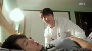 INFINITE - Sungyeol drunk trying to kiss Woohyun CUT High School Love On - سکانس فوق العاده بانمک سریال عشق در دبیرستان !  D: