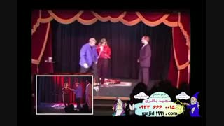 پوشیدن کت با بدن طناب پیچیده شده