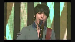 اجرای آهنگ love light از گروه  cnblue