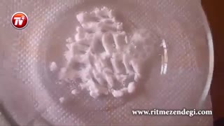 با این روش خانگی، دندان هایتان را مثل برف سفید کنید