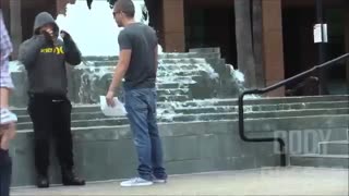 کمک به نظامی یا نیازمند