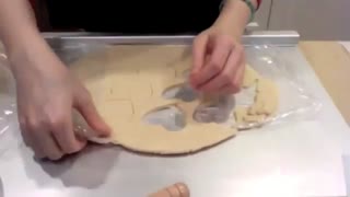 شیرینی‌ بادامی مربایی - Linzer Cookies