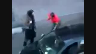 دختر رزمی کار و مزاحم خیابانی