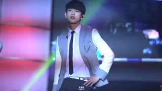 Got7-Kcon6-Moonlight-junior focus