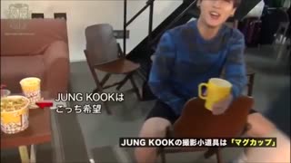 bts..یعنیییی اگه اینووو نبینید نصف عمررتووون بر فنااست..اعضا گروه بخصوص کوکی وی سوژه براای خندتوون بهش توجه کنید جلووو هم نزنید