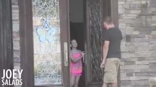 دوربین مخفی - بچه ها و فرد ناشناس