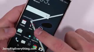 مقاومت HTC One M9 دربرابر: خم شدن،آتش،شئ تیز