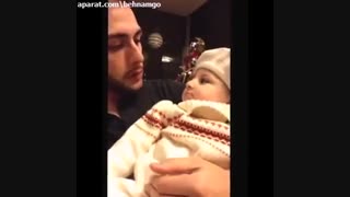 انگار بچه قرارش گرفته می خواد مثل باباش باشه