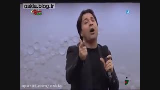 اجرای علی لک پوریان در برنامه لباهنگ خندوانه ( توضیحات)