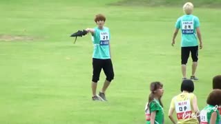 شمشیر بازی کیوهیون خخخ :)