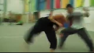 مبارزه زن (دفاع شخصی)