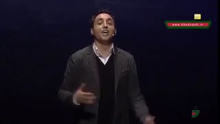 اجرای امیر حسین رستمی در مرحله دوم مسابقه لباهنگ خندوانه ( آهنگ بنیامین بهادری)