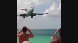 فرودگاهی که نزدیک ساحله⊙▽⊙