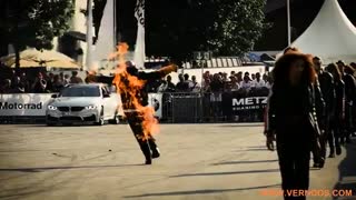 خود سوزی در پیست بی ام و ( خیلی جذاب)