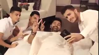 سلفی با جسد ---- خخخخخخخ