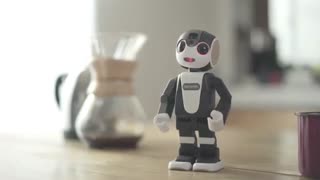 شارپ رسما اولین گوشی هوشمند روباتیک جهان را معرفی کرد