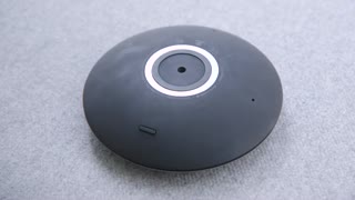 گوش دادن به موسیقی با اسپیکر جادویی  - مگ تک