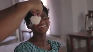 دو خواهر نابینا که برای اولین بار یکدیگر را می بینند