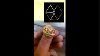 مگه نه این ارم گروه اکسو ؟؟؟شبیه هم هستن اااه