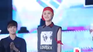 دستبند EXO.k بخرم ؟؟ عکسش برین توضیحات ببینید ...